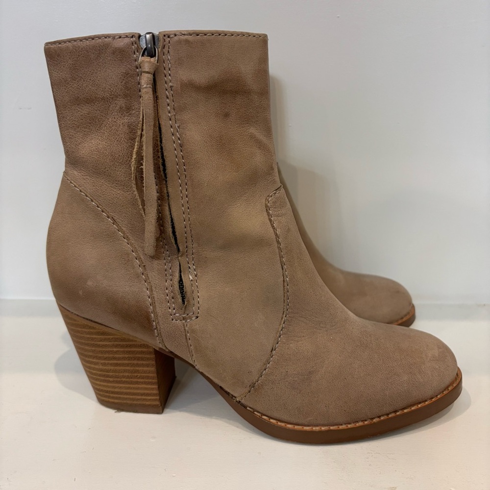 Aldo leather ankle boots, size 40